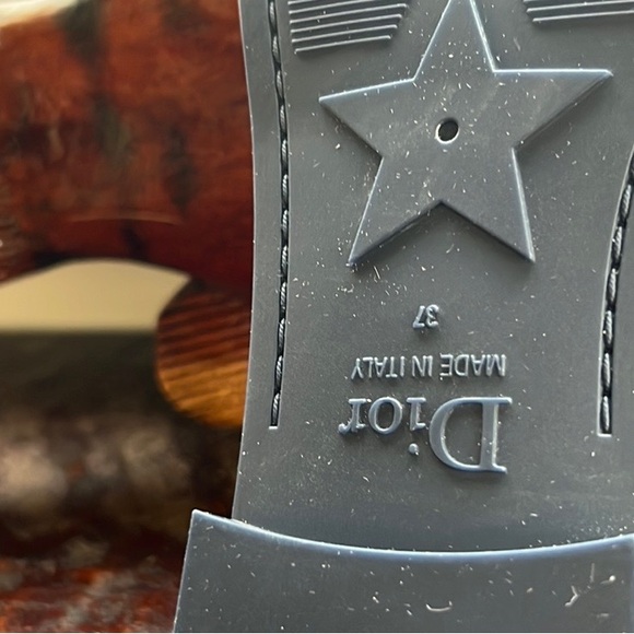 The Christian Dior Dio(r)evolution Slide Sandal Like New Size 37/US 7 Gorgeous🌺 - Picture 7 of 12